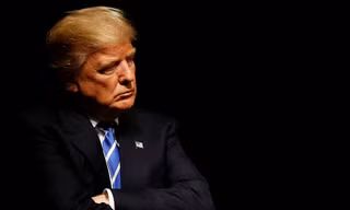 Tổng thống Mỹ Donald Trump đang cân nhắc trừng phạt Nga và Iran.