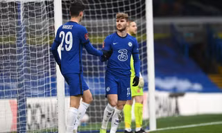 Timo Werner chia vui cùng Kai Havertz.