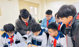 Thủ khoa lớp 9 thành phố Hà Nội với niềm đam mê đặc biệt 