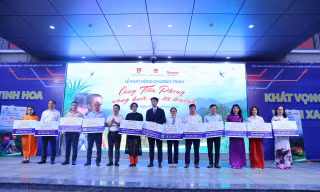 Thứ trưởng Bộ GD&ĐT: Thông điệp ý nghĩa, giá trị hơn nhiều bài học trên sách vở