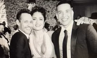 Salma Hayek gợi cảm trong lễ cưới Á hậu Hoàn vũ