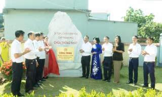 Ứng Hòa vượt khó vươn mình