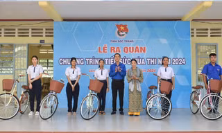 Tỉnh Đoàn Sóc Trăng tổ chức Lễ ra quân chương trình Tiếp sức mùa thi năm 2024
