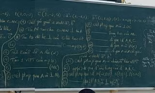 Giáo viên bảo "hôm nay lớp chỉ phải làm 1 bài thôi" và cái kết khiến teen "rơi nước mắt"