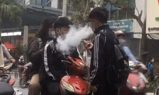 Cảnh báo: Thuốc lá điện tử xâm nhập trường học khiến nhiều học sinh nhập viện