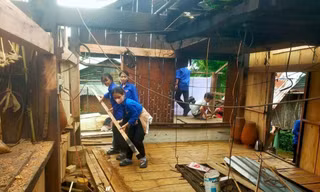 Áo xanh tình nguyện phủ khắp bản làng vùng cao xứ Quảng
