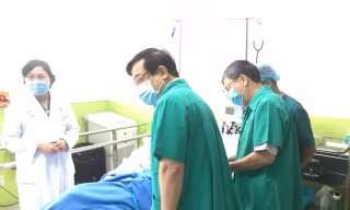 Bệnh nhân phi công người Anh được công bố khỏi COVID-19
