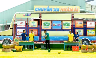 Fami Canxi viết tiếp hành trình lan tỏa yêu thương cùng Chuyến Xe Nhân Ái