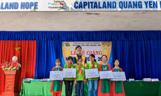 CapitaLand Development hỗ trợ dụng cụ học tập cho 1.400 học sinh của bốn trường tại Việt Nam 