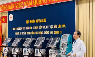 Ts.Bs. Phan Văn Báu - Giám đốc Bệnh viện Nhân dân 115 chia sẻ về tầm quan trọng của các trang thiết bị Y tế hiện đại trong công tác điều trị dịch bệnh