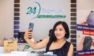 Phương Thanh sắm iPhone 12 Pro Max sau khi hoàn thành vai Tú Bà