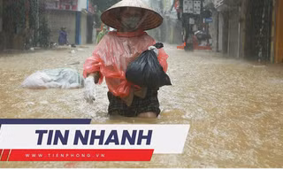 TIN NHANH: Lũ ở miền Bắc liên tiếp lập kỷ lục 'chưa từng thấy' 