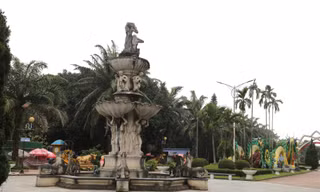 Hoang vắng, nhếch nhác ở công viên trung tâm thành phố Vinh