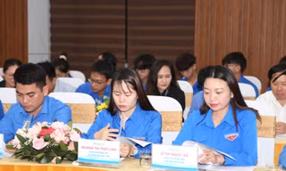 Toàn cảnh Diễn đàn Nâng cao công tác phát triển đảng trong học sinh
