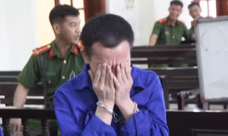 Giọt nước mắt muộn màng của người đàn ông ngoại quốc vận chuyển thuê ma túy