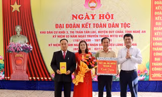 Người dân tâm lũ ở Nghệ An vui ngày hội đại đoàn kết