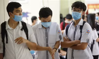 GS.Nguyễn Minh Thuyết: Thi THPT, sóng ngầm có thể còn ở phía sau