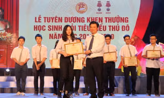 Tuyên dương 1000 học sinh tiêu biểu thủ đô
