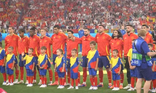 Tại sao các cầu thủ ĐT Tây Ban Nha không hát khi có nhạc quốc ca ở EURO 2024?