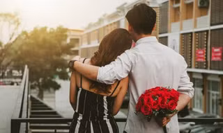 Tại sao nhiều cặp đôi “né” ngày Valentine năm nay khi chọn thời điểm “về chung một nhà”?