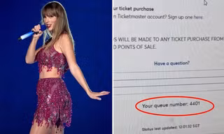 Không chỉ săn được vé concert Taylor Swift, fan mua xổ số bằng số xếp hàng và trúng luôn