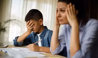 Đề thi Toán tiểu học quá hóc búa khiến người lớn rối não vẫn không tìm ra đáp án 