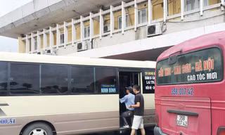 Từ sáng 20/7, hành khách về Ninh Bình phải đến bến Giáp Bát, Yên Nghĩa bắt xe.