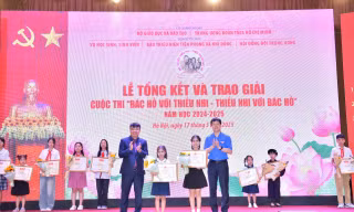 Học sinh lớp 2 giành giải Nhất thi viết tìm hiểu về Bác Hồ với thiếu nhi
