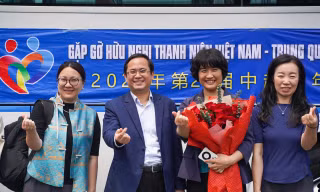 Đại biểu thanh niên Trung Quốc đến Hà Nội, bắt đầu chương trình gặp gỡ hữu nghị thanh niên Việt Nam-Trung Quốc