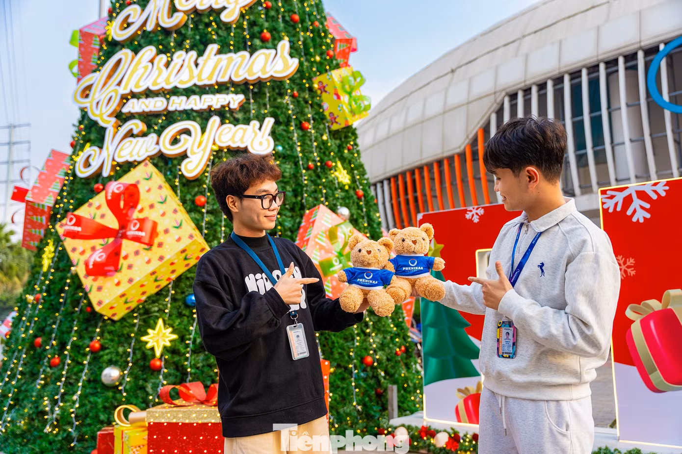 tp-cay-thong-noelpka04396.jpg