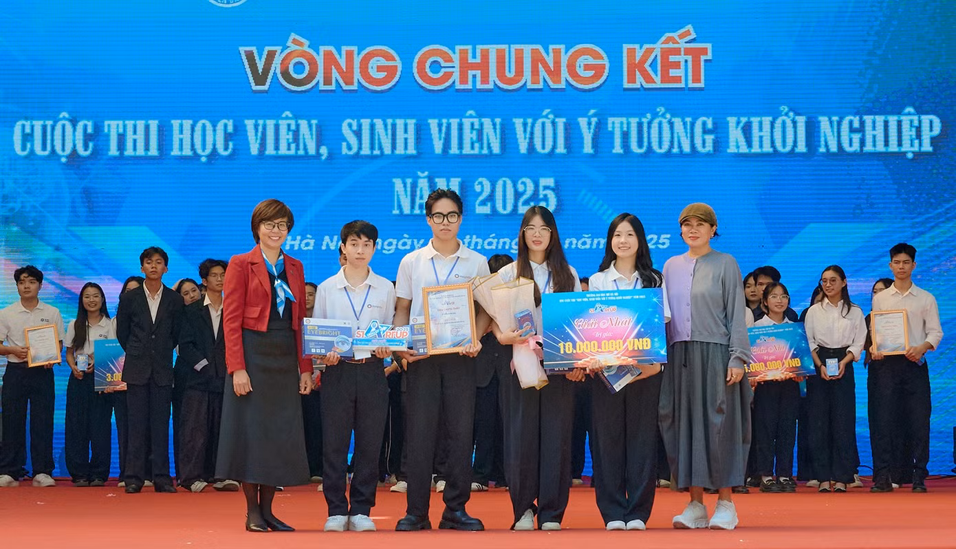6-giai-nhat-insightgo.jpg