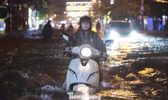 Sở Xây dựng TPHCM nói gì về hàng loạt điểm ngập sau mưa lớn, triều cường?