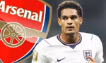 Đề phòng vuột mất Konsa, Arsenal hỏi mua Quansah 