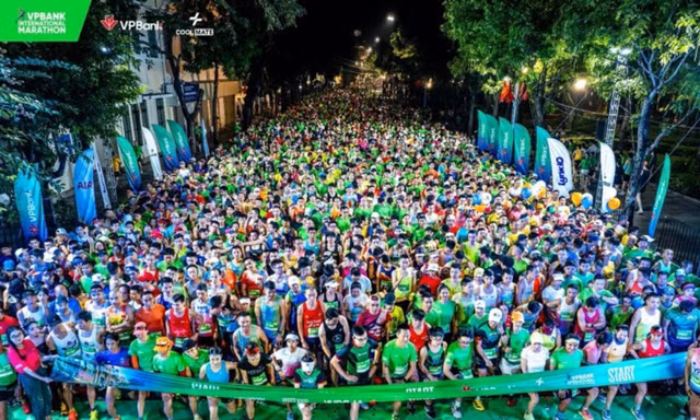Giải Marathon Quốc tế Hà Nội VPBank mùa thứ 7: Hơn 11.000 vận động viên hòa nhịp 'Hanoi Vibes'