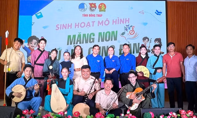 Măng non giữ lửa cung đàn, lan tỏa tình yêu nghệ thuật truyền thống