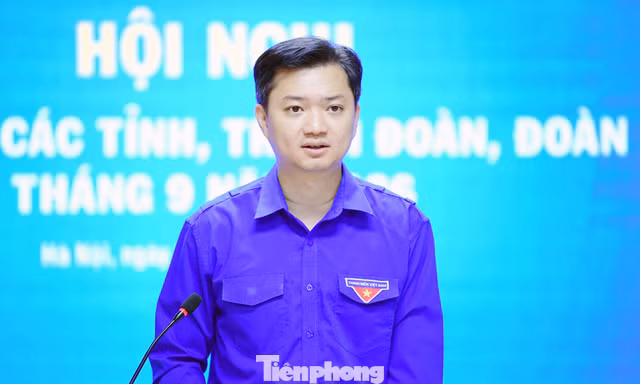 Tập trung xử lý 'điểm nghẽn' về công tác cán bộ, không chờ giao ban mới phản ánh khó khăn