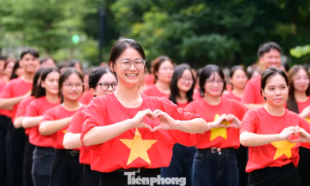 Đưa trend 'Tôi yêu Tổ quốc tôi' từ không gian số đến hành động thực