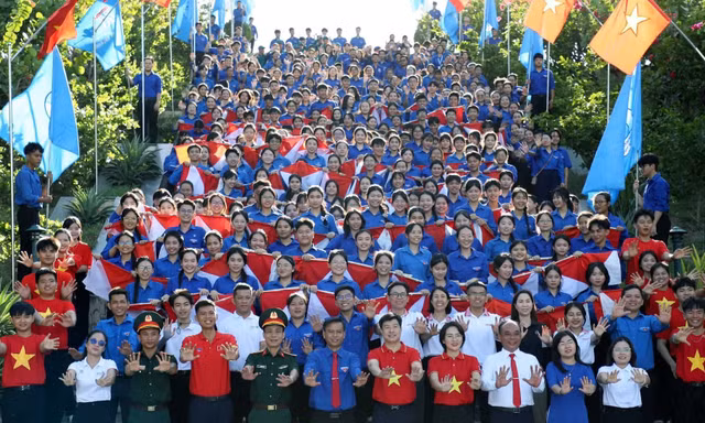 70 gương tiêu biểu đầu tiên được nhận Giải thưởng Nguyễn Chí Thanh