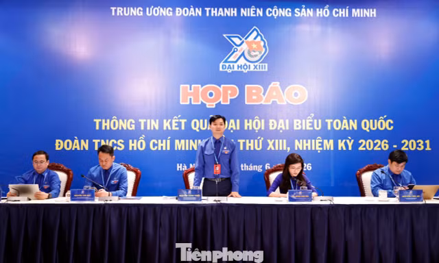 Đưa Nghị quyết Đại hội XIII vào cuộc sống: Nhanh chóng cụ thể hóa bằng công trình, phần việc cụ thể