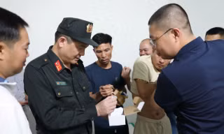 Phá đường dây làm giả gần 10.000 giấy tờ, CCCD gắn chíp, chứng minh Công an nhân dân, Quân đội
