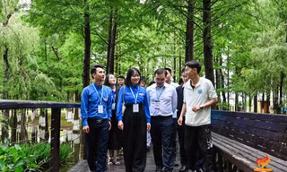 Thanh niên tham gia 'Hành trình đỏ' tại Vân Nam, Trung Quốc