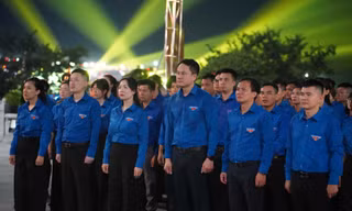 Ngọn lửa tuổi trẻ thắp sáng Nghĩa trang Liệt sĩ Quốc gia Vị Xuyên