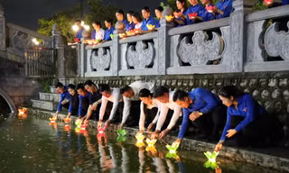 Lễ thắp nến tri ân các Anh hùng liệt sĩ tại Tuyên Quang