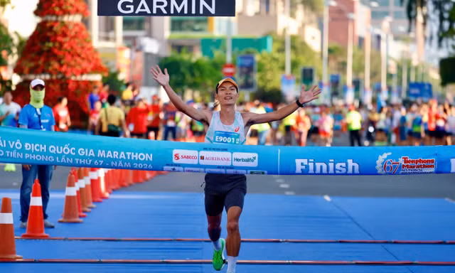 Hoàng Nguyên Thanh lập kỳ tích 7 lần vô địch tại Tiền Phong Marathon 2026