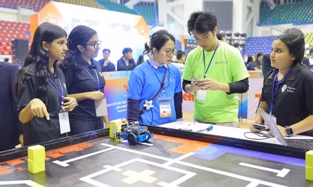 Tạo bệ phóng công nghệ cho học sinh cùng Giải Vô địch Quốc gia STEM, AI và Robotics