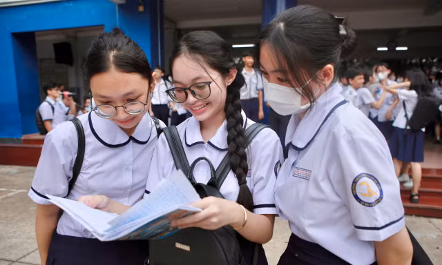 Vì sao kỳ thi lớp 10 tại TP.HCM dự kiến diễn ra muộn hơn 2 tuần so với mọi năm?
