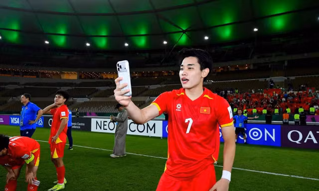 Đình Bắc tiết lộ lý do HLV Kim Sang-sik không đưa tên anh vào đội hình xuất phát