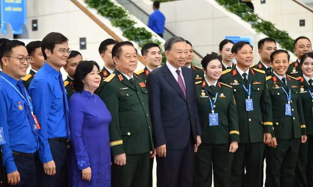 Phiên trọng thể Đại hội Đoàn toàn quốc lần thứ XIII: Áo xanh gọi tương lai