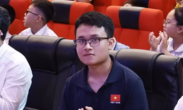 Gương mặt trẻ Việt Nam triển vọng Trần Minh Hoàng nhắn nhủ tới các thí sinh AIMO