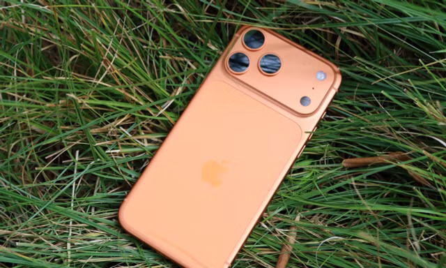 iPhone 17 Pro Max màu Cosmic Orange sẽ bị "niêm phong" 250 năm: Chuyện gì xảy ra?
